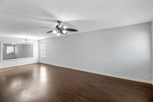 Foto del edificio - 2425 Lakeview Cir