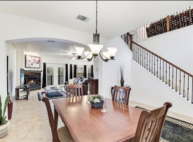 Building Photo - 9326 Knoll Crest Loop