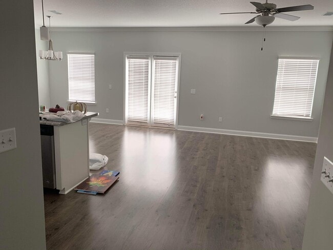 Building Photo - 117 Brasher Dr