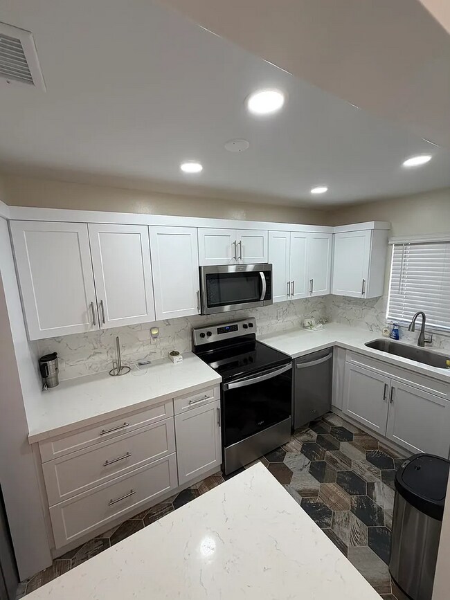 Foto del edificio - 4670 SW 143rd Ave