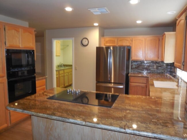 Foto del edificio - Beautifully Updated 3-Bedroom Home in Sun Lakes - Long-Term Rental