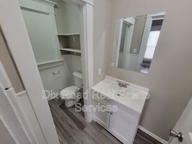 Foto del edificio - 307 Moore St
