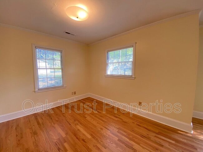 Building Photo - 1429 Simmons St