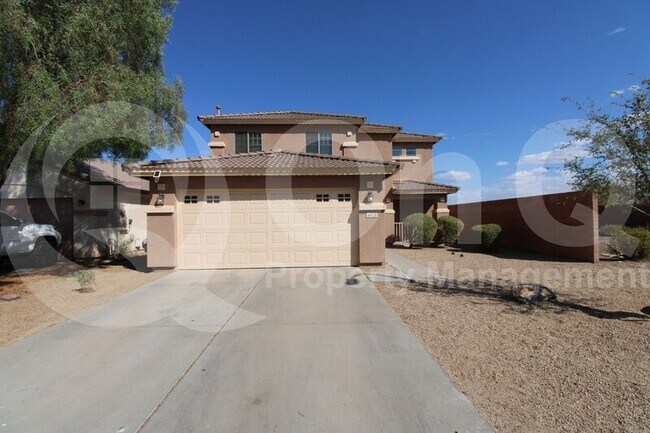 Foto del edificio - 6613 W Desert Ln