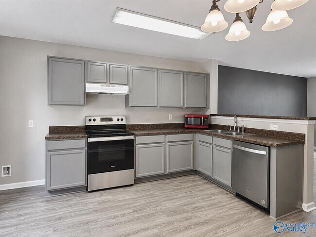 Building Photo - 126 Sedgewick Dr