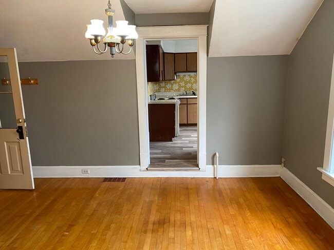 Building Photo - 717 Jackson St