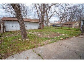 Building Photo - 1101 Gibbs St