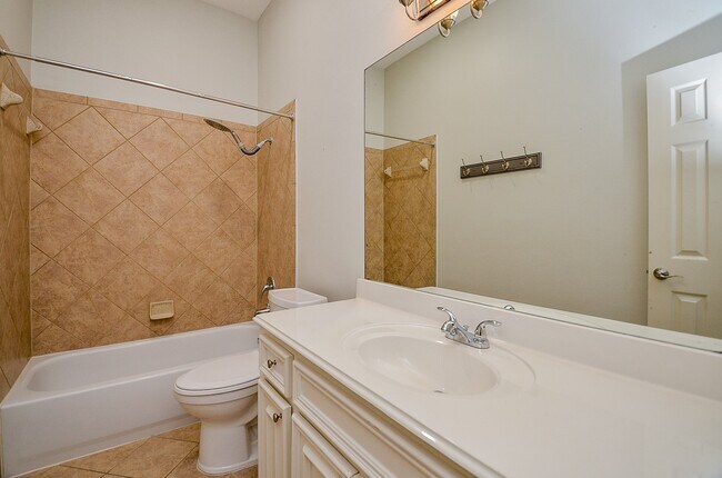 Foto del edificio - 26006 Palmdale Estate Dr