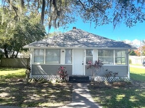 Building Photo - 802 Missouri Ave