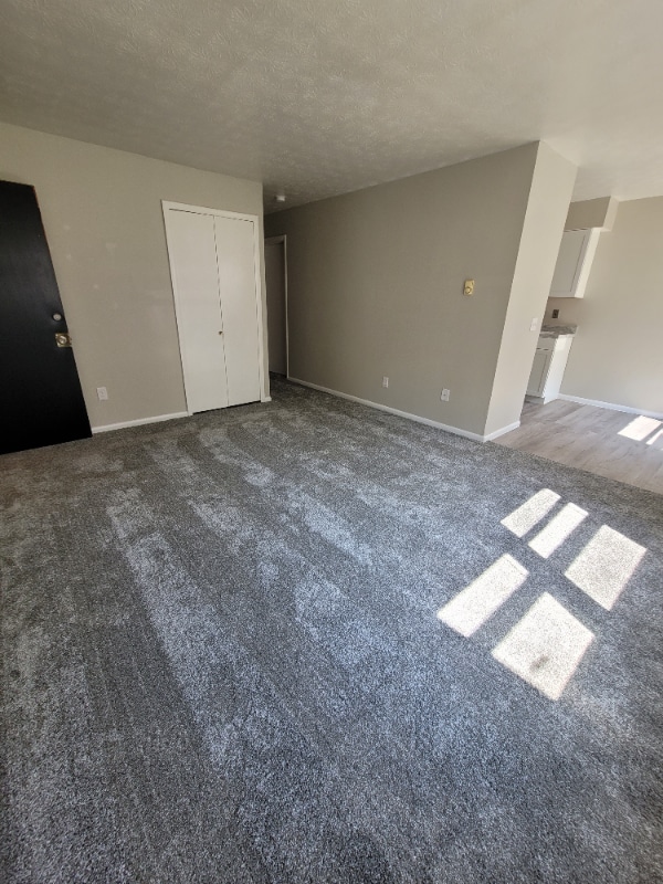 Foto del edificio - 1819 Miles Ave NW