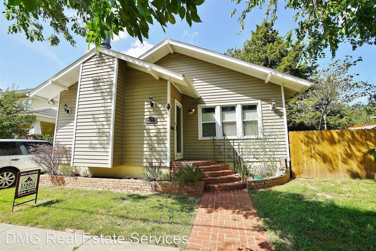Primary Photo - 3 br, 2 bath House - 615 W Symmes St