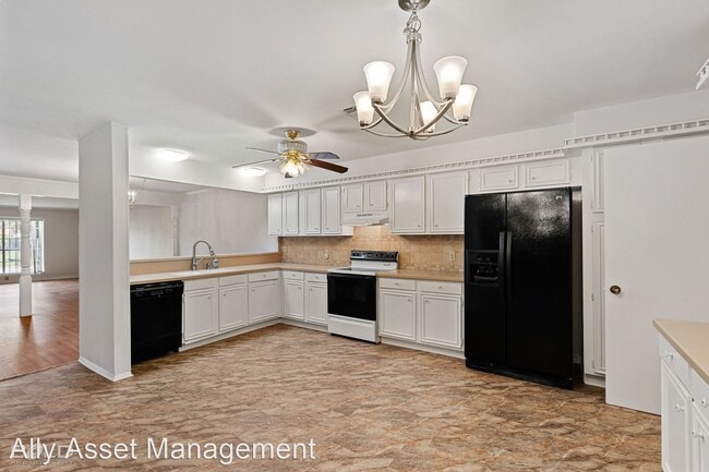Building Photo - 3 br, 2 bath House - 203 Stratmore