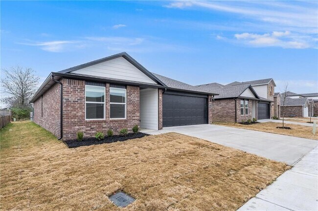 Building Photo - 4611 W Barhem Dr