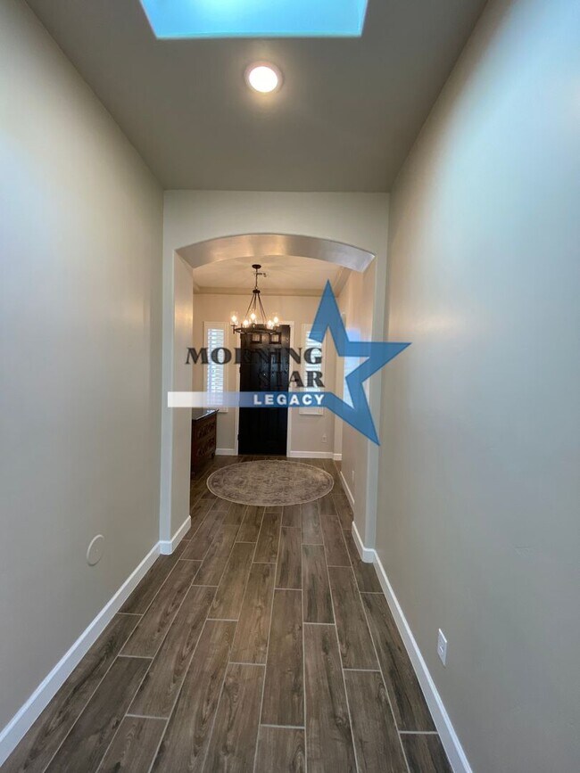 Building Photo - REDUCED! Metro Verde 4 bedroom/3 Car Maste...
