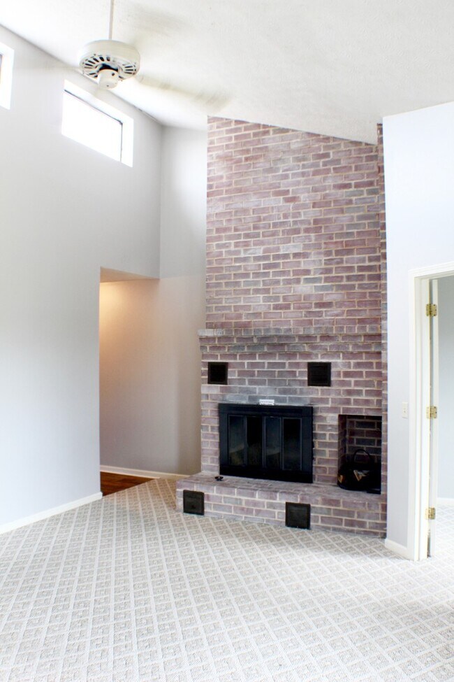 Foto del edificio - 1026 Blue Ridge Dr