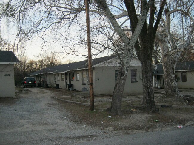 Foto del edificio - 4715-4719 13th Ave