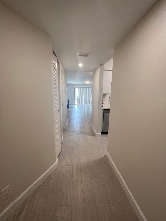 Foto del edificio - 14500 Stirling Way