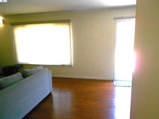 Building Photo - 1257 Henderson Ln