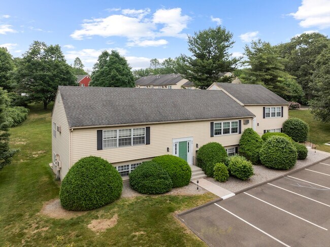 Foto del edificio - 28 Brantwood Dr