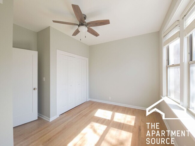 Foto del edificio - 1952 W Winona St