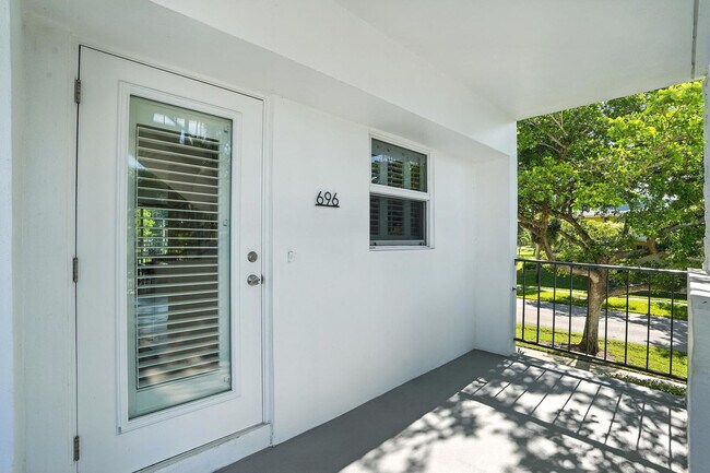 Foto del edificio - 636 Broad Ave S