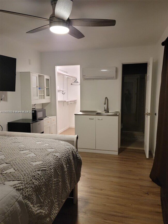Foto del edificio - 920 SW 30th St