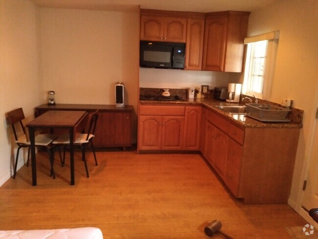 Kitchen and Dining Area - 5141 Biloxi Ave