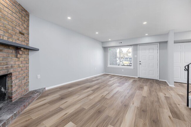 Foto del edificio - Newly Renovated 3-Bedroom Condo in Lindenwold