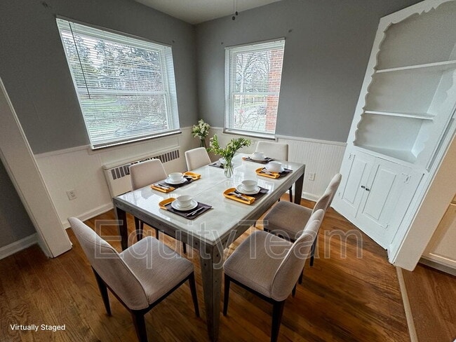 Foto del edificio - 5933 Oakwood Ave