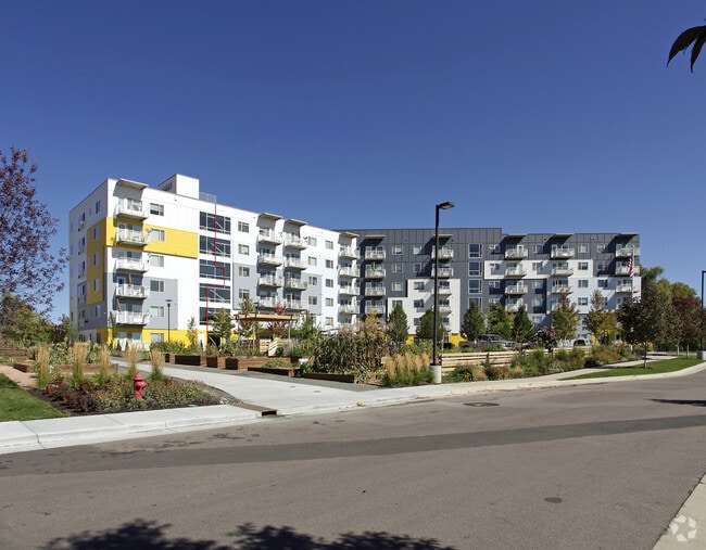 Primary Photo - Residences at Creekside