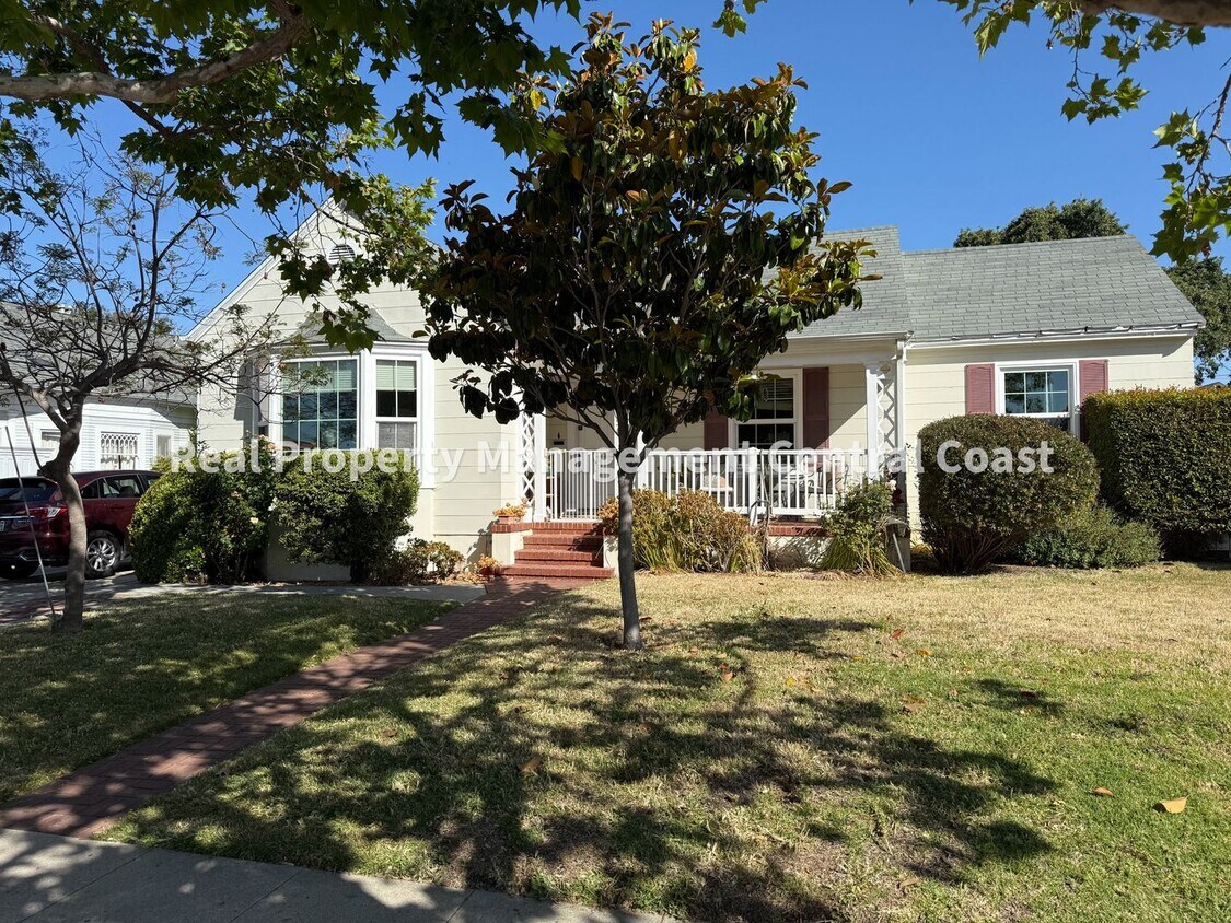 Primary Photo - AVAILABLE JULY - 4 Bedroom / 2 Bathroom Ho...