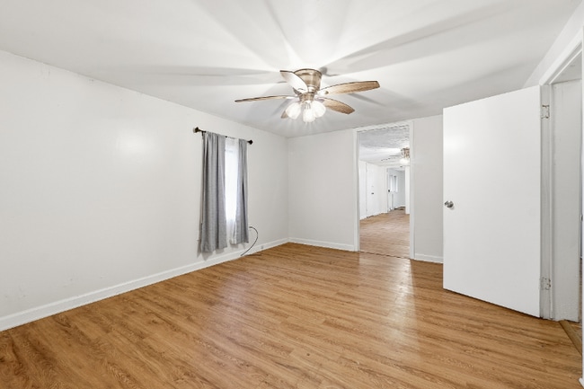 Foto del edificio - 3831 King Dr