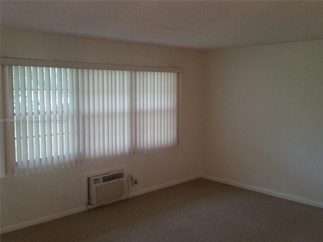 Foto del edificio - 13350 SW 1st St