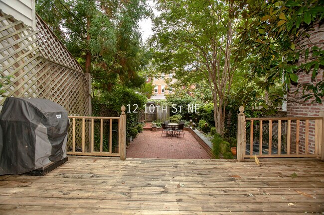 Building Photo - CAPITOL HILL GRAND DAME FOR LEASE!!