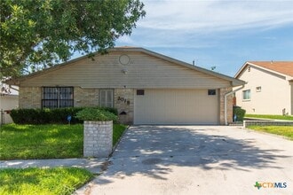 Building Photo - 2018 Newton Dr