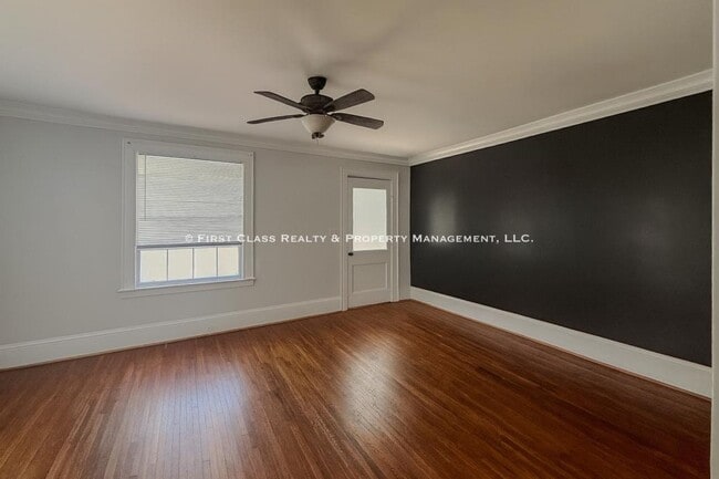 Photo - 2026 Ashley Rd House