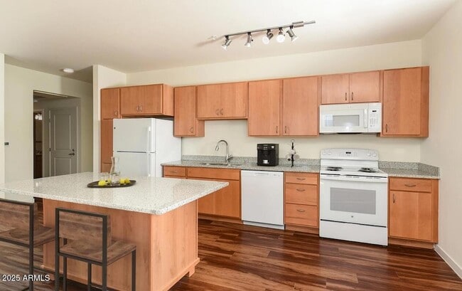 Foto del edificio - 7800 W Encanto Blvd