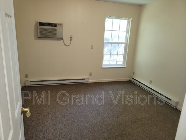 Foto del edificio - 1308 Arthur Ave