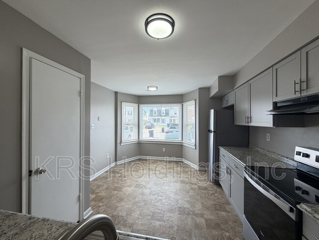 Building Photo - 3918 Lantana Pl