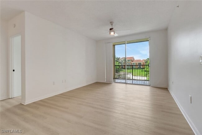 Foto del edificio - 1190 Reserve Way