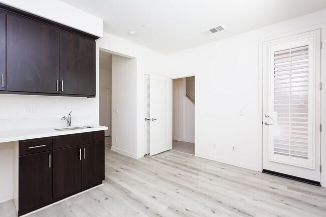 Building Photo - Beautiful Townhome at Millenia in Otay Ranch!