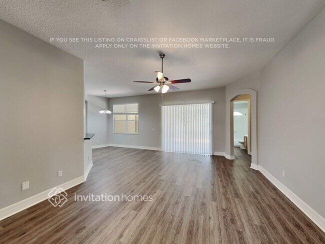 Foto del edificio - 8601 Herons Cove Pl