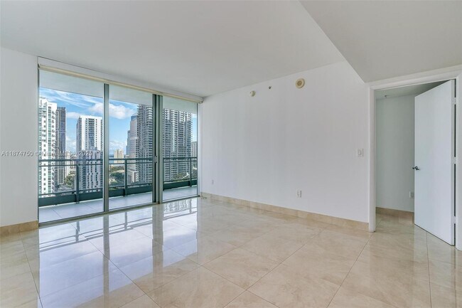 Foto del edificio - 92 SW 3rd St