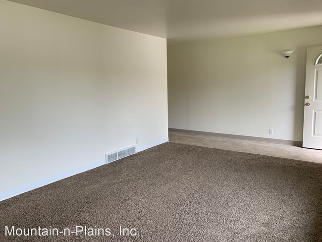 Building Photo - 2 br, 1 bath House - 1020 McHugh