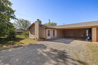 Building Photo - 2402 Cottonwood Dr