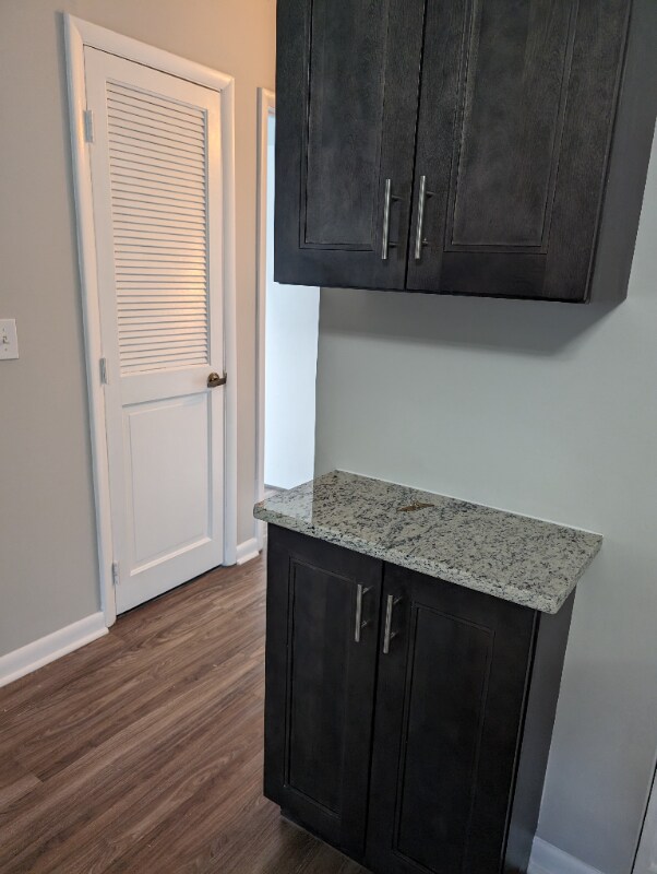 Foto del edificio - 4803 Spring Lake Dr