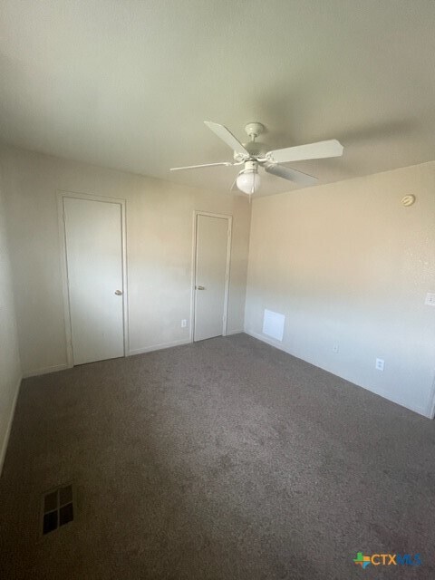 Building Photo - 3202 Hereford Ln