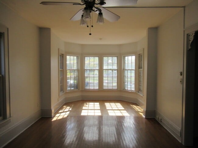 Building Photo - Eastside Home-Immediate Availability three-bedroom with office and two car off street parking