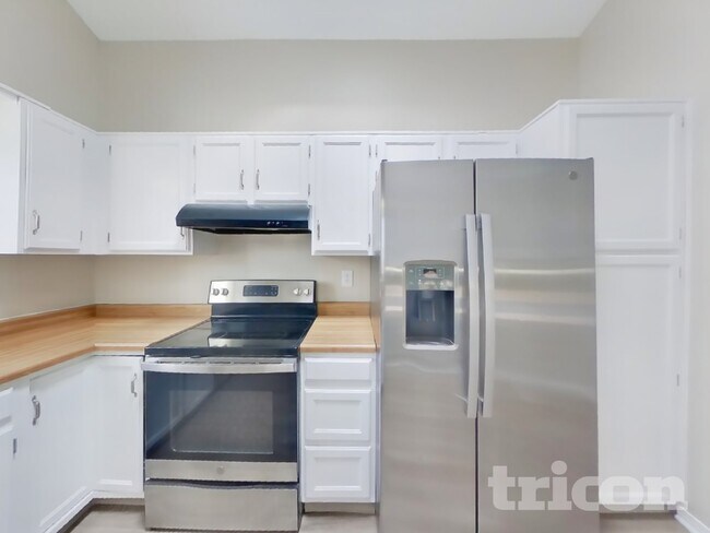 Foto del edificio - 3370 Bridgewater Dr