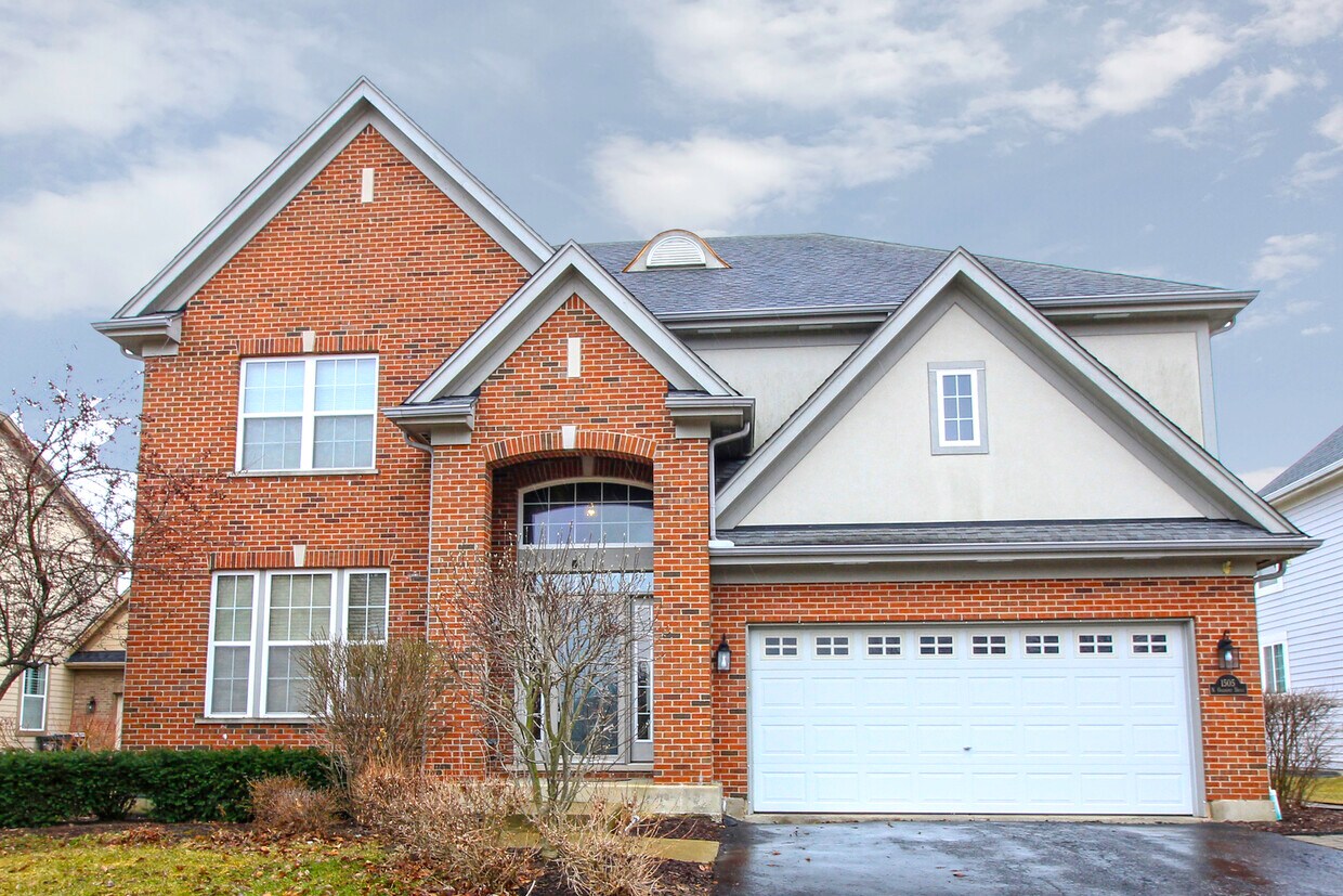 1505 N Oakmont Dr, Vernon Hills, IL 60061 House Rental in Vernon